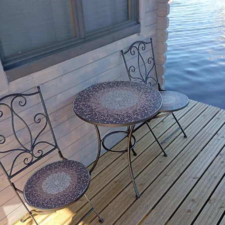 Holiday home Floating Camp House *